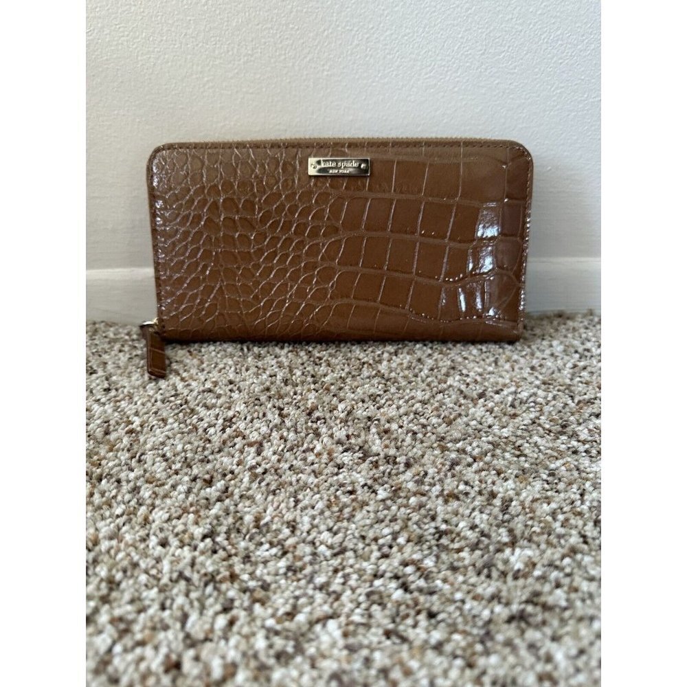 KATE SPADE LARGE CONTINENTAL ZIP AROUND LEATHER  WALLET CLUTCH COGNAC BROWN